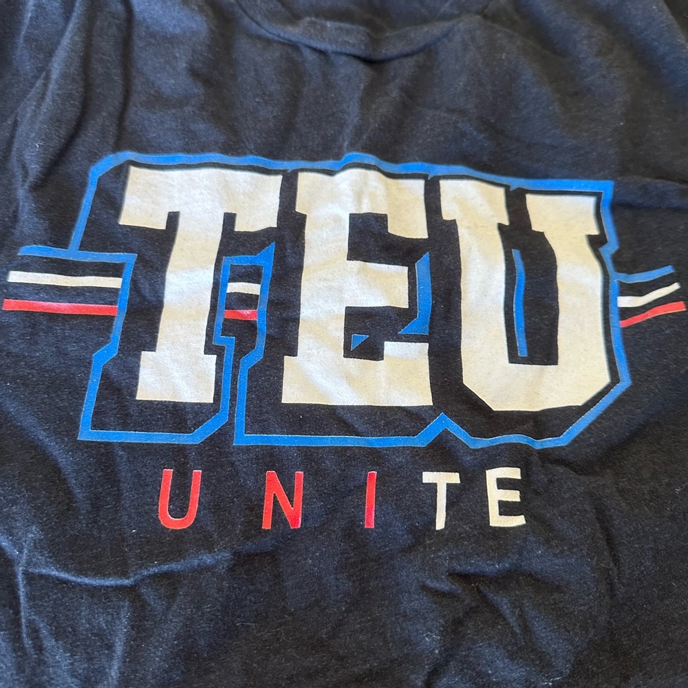 Tight End University tee